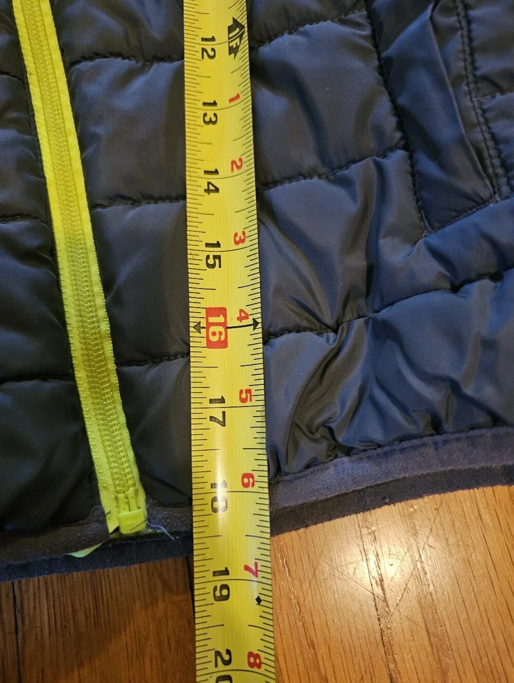 Nike Youth Puffer Jacket Hooded Full Zip Gray Size 7